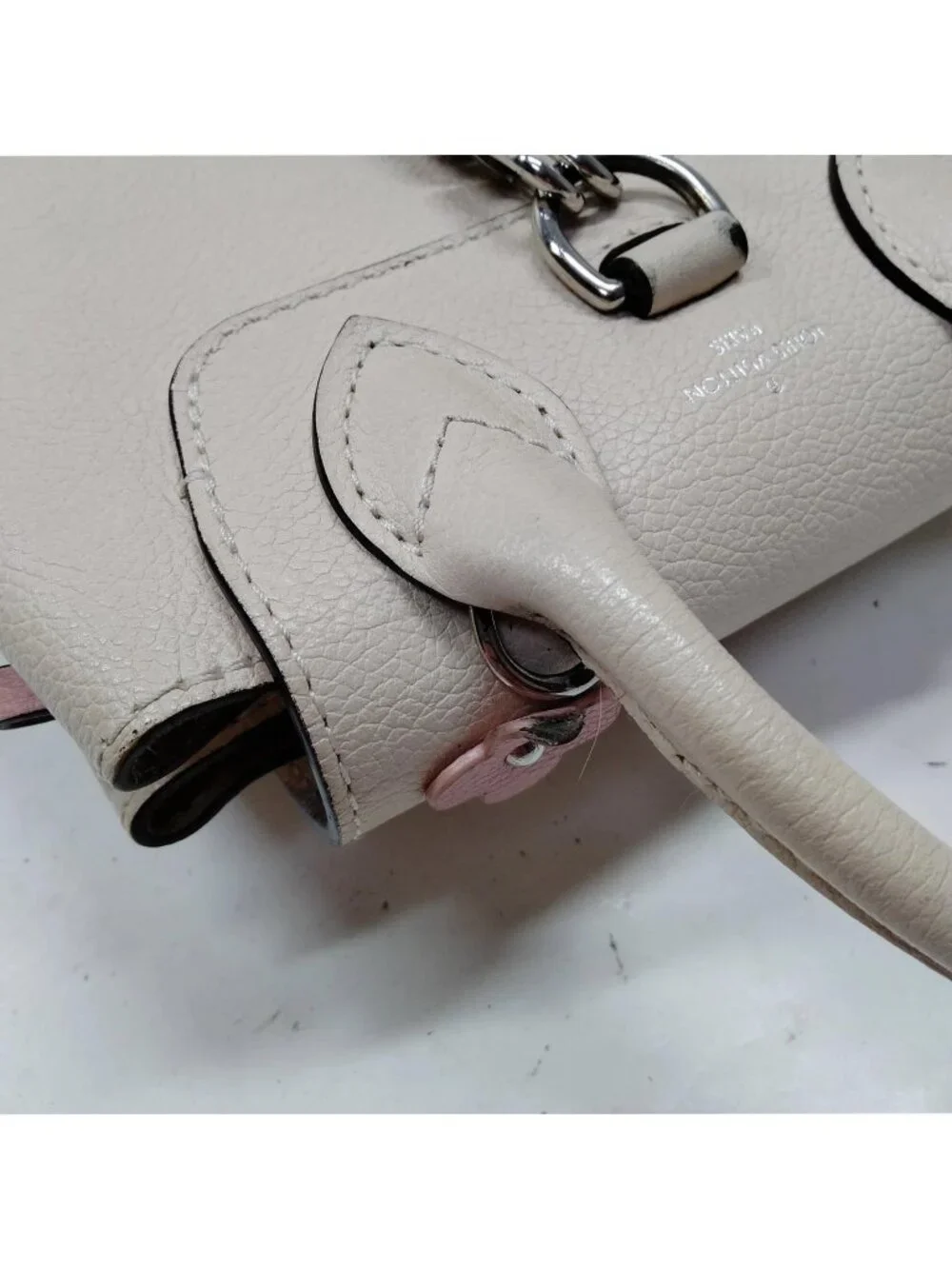 Authentic Louis Vuitton Lockme Floral Leather Backpack White Multicolor LV Bag - Picture 9 of 16